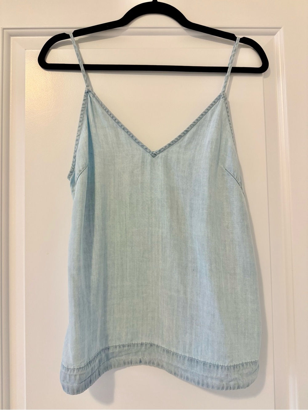 Wilfred Free Chambray V-Neck Camisole